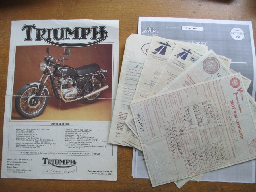 T140 Bonneville - documents etc..